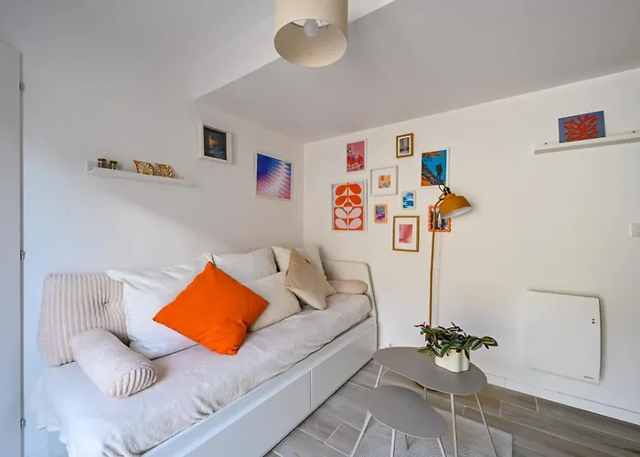 Le Petit Phare - Proche De La *